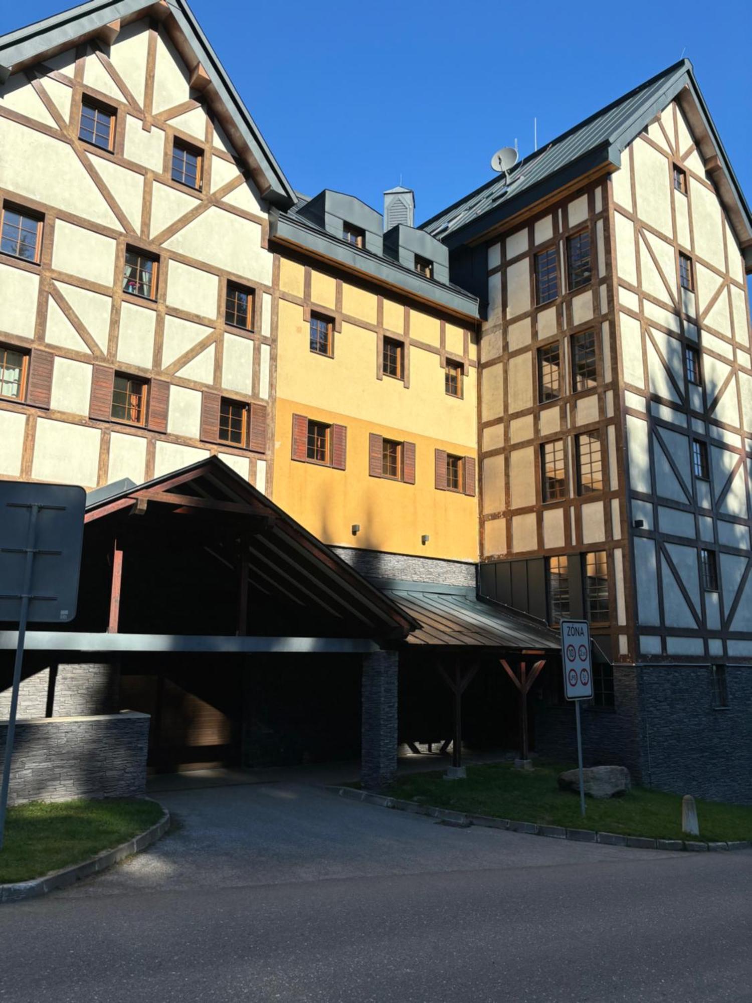 פץ פוד סניישקו Apartman Petra Clinic Javor מראה חיצוני תמונה